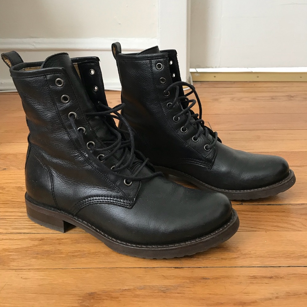 Veronica Combat by Frye